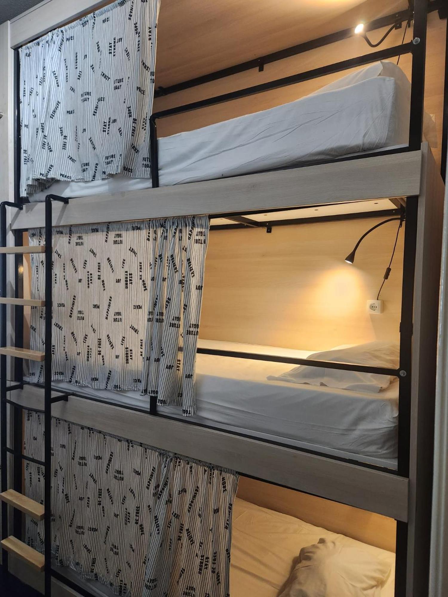 Daora Lisbon Low Cost Hostel 外观 照片